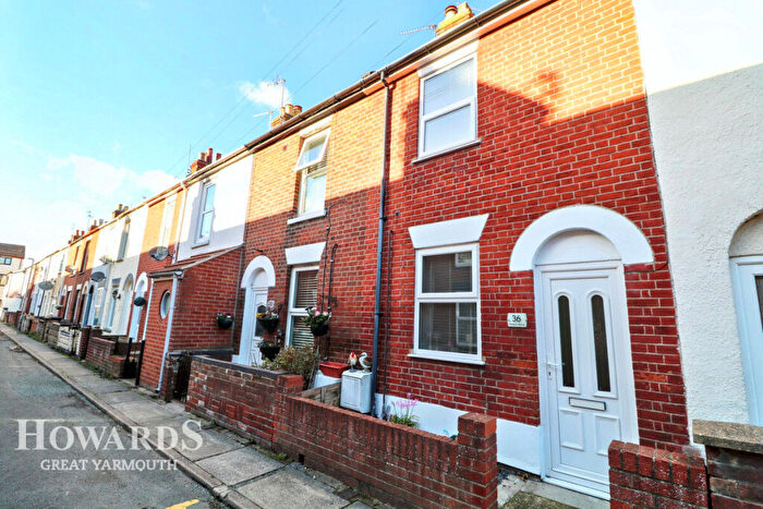 2 Bedroom Terraced House For Sale In Victoria Street, Great Yarmouth, NR30