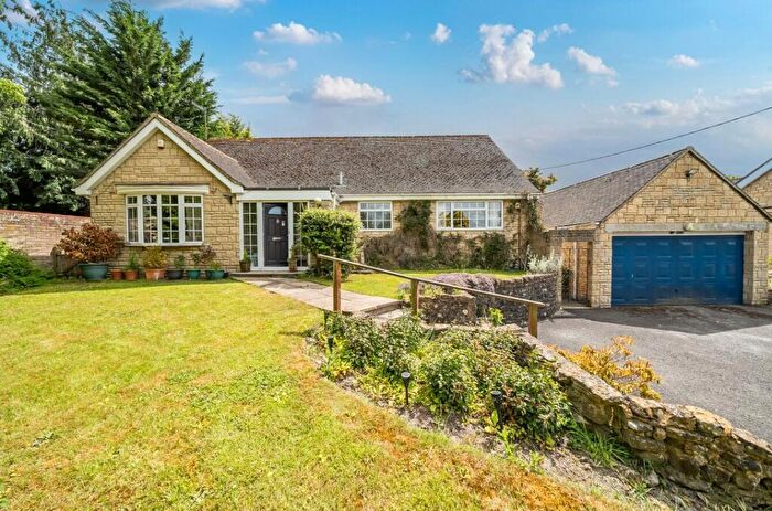 4 Bedroom Detached House For Sale In Badbury, Swindon, SN4