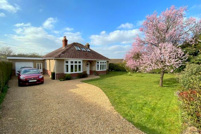 4 Bedroom Detached Bungalow For Sale In Idmiston Road, Porton, Salisbury, SP4