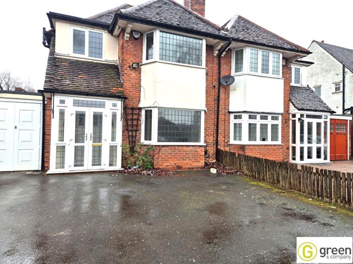 3 Bedroom Semi-Detached House To Rent In Walmley Road, Sutton Coldfield, B76