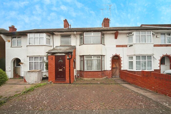 3 Bedroom Terraced House For Sale In Capron Road, Dunstable, LU5