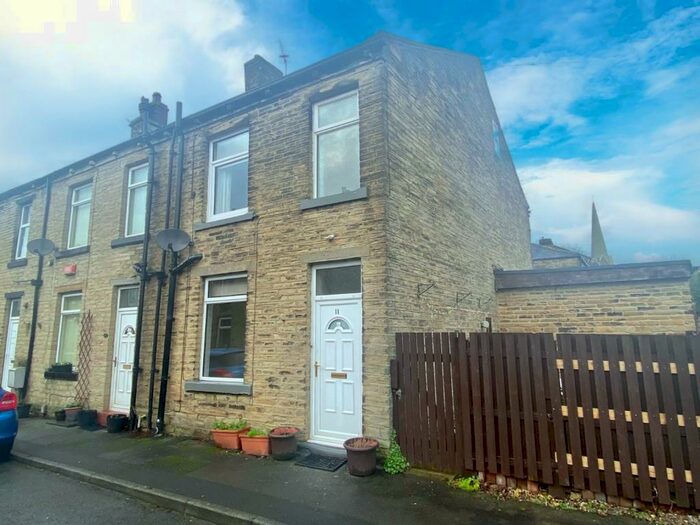2 Bedroom Terraced House To Rent In Industrial Street, Scholes, BD19