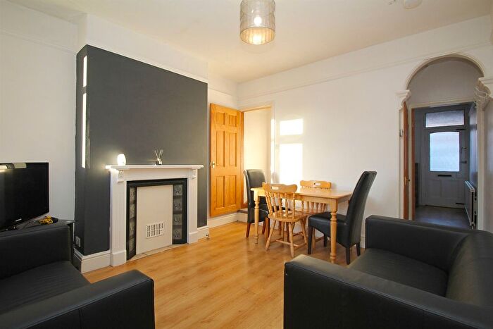 3 Bedroom Terraced House To Rent In Bampton Street, Loughborough, LE11