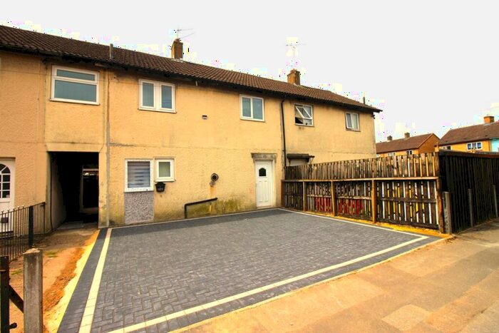 4 Bedroom Terraced House To Rent In Cantilupe Crescent, Aston, Sheffield, S26