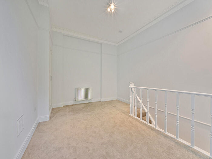 1 Bedroom Apartment To Rent In The Gardens, East Dulwich London, SE22