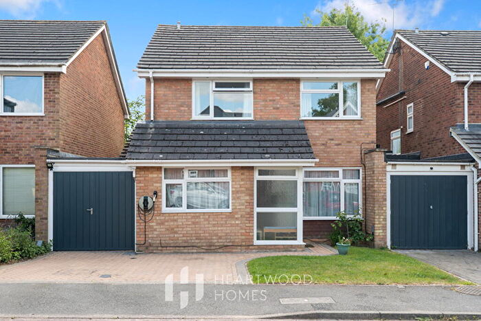 4 Bedroom Detached House For Sale In The Limes, St. Albans, AL1