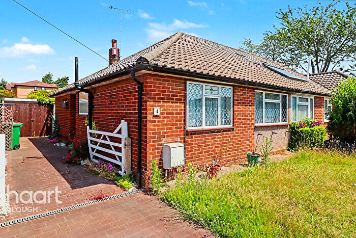 2 Bedroom Bungalow For Sale In Walpole Road, Slough, SL1