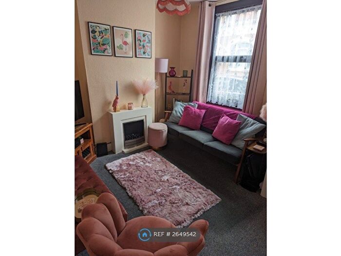 2 Bedroom Terraced House To Rent In East Street, Gillingham, ME7