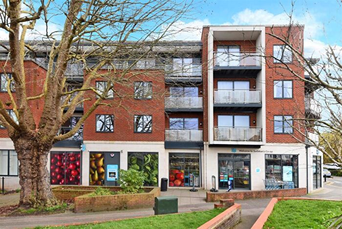 2 Bedroom Apartment For Sale In Ellerton Road, Surbiton, KT6