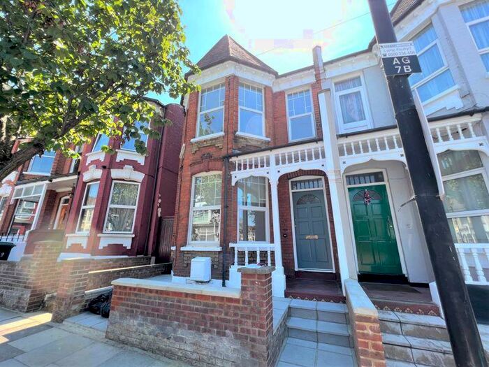 4 Bedroom Terraced House To Rent In Arcadian Gardens, London, N22