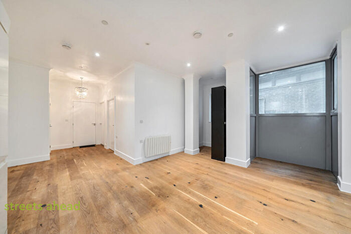 2 Bedroom Apartment To Rent In Scarbrook Road, Croydon, CR0