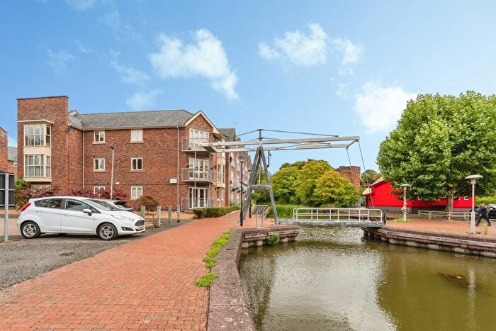 2 Bedroom Flat For Sale In Waters Edge, Chester, CH1