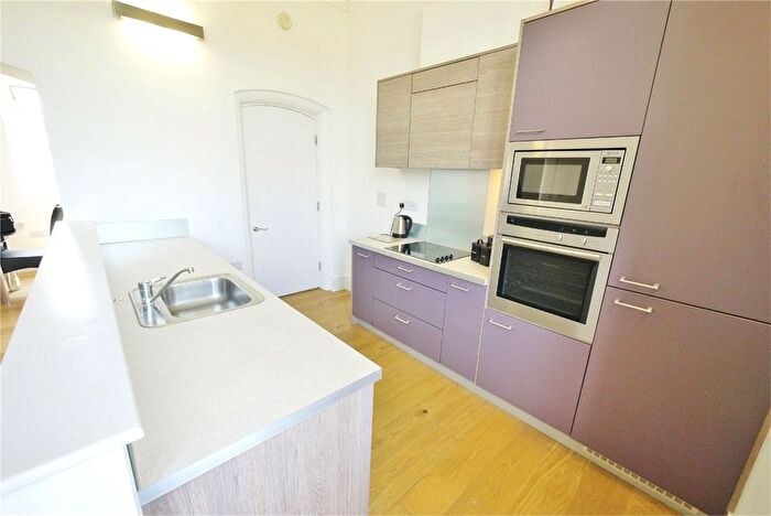 2 Bedroom Flat For Sale In Kavanagh Court, The Galleries, Warley, Brentwood, CM14