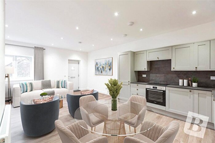 3 Bedroom Maisonette To Rent In Tees Drive, Noak Hill, RM3