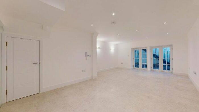 2 Bedroom Maisonette To Rent In Adelaide Grove, London, W12