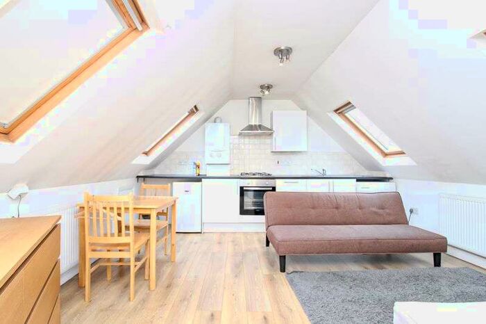 1 Bedroom Property To Rent In Seven Sisters Road, London, N15