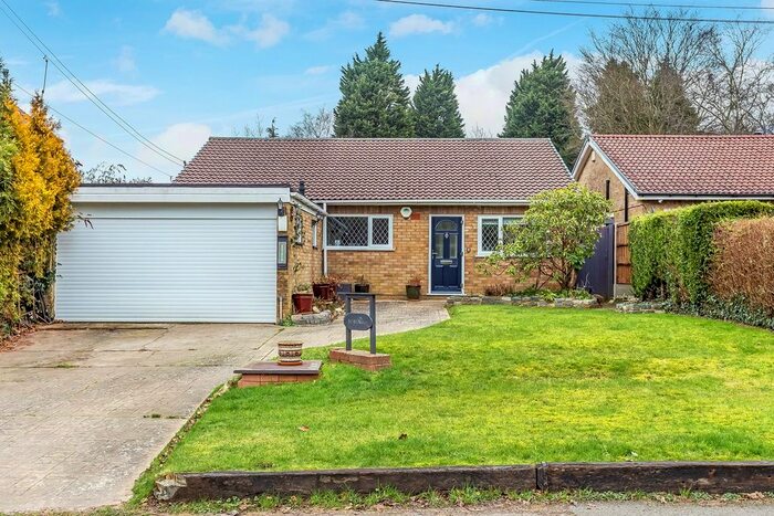 3 Bedroom Detached House For Sale In Viewlands Avenue, Westerham, TN16