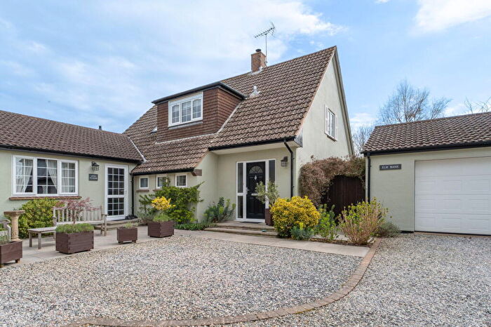 5 Bedroom Detached Bungalow For Sale In Oak Hill, East Budleigh, EX9