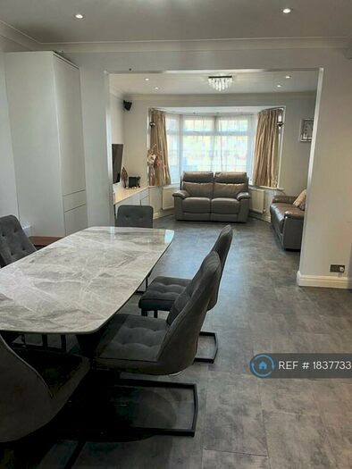 3 Bedroom End Of Terrace House To Rent In Turner Road, Edgware, HA8