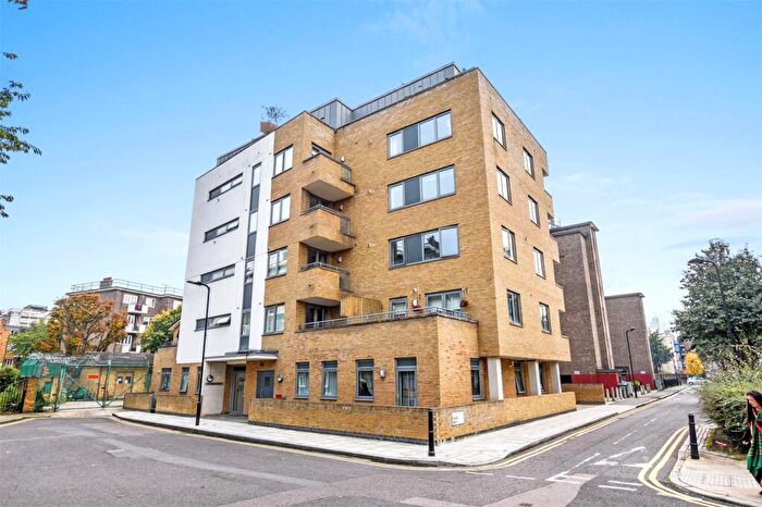 2 Bedroom Flat To Rent In Wenlock Street, London, N1
