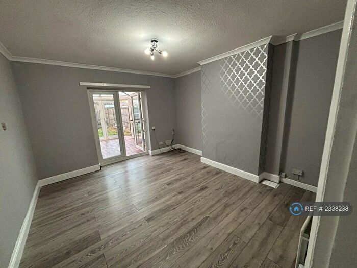 3 Bedroom Semi-Detached House To Rent In Martyn Avenue, Sutton-In-Ashfield, NG17