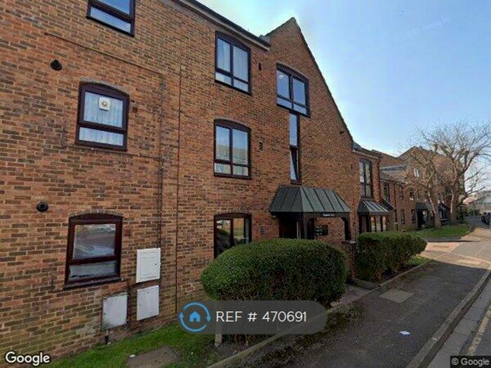 1 Bedroom Flat To Rent In Augustus Court, Hounslow, TW3
