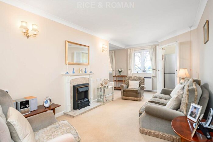 2 Bedroom Retirement Property For Sale In Royston Court, Hinchley Wood, KT10