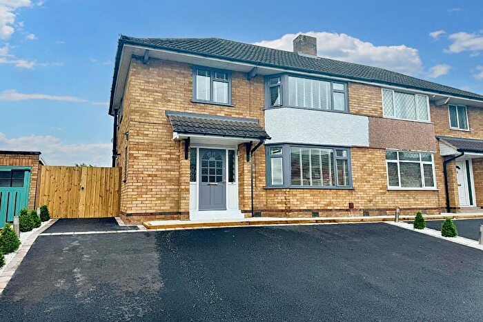 3 Bedroom Semi-detached House For Sale In Belmont Road, Hereford, HR2