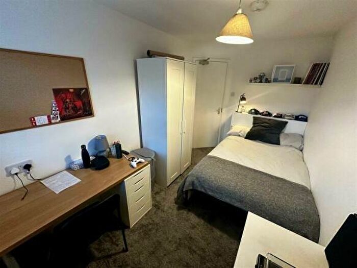 6 Bedroom Terraced House To Rent In Peveril Street, Nottingham, Nottinghamshire, NG7