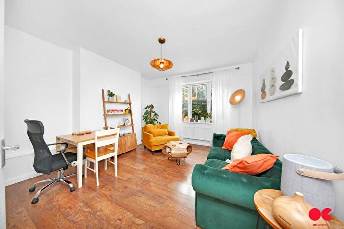 2 Bedroom Flat To Rent In Approach Road, Bethnal Green, E2