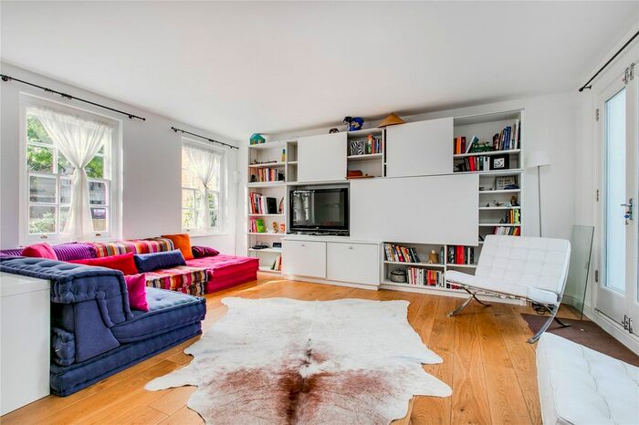 3 Bedroom Detached House To Rent In Mary Place, London, W11