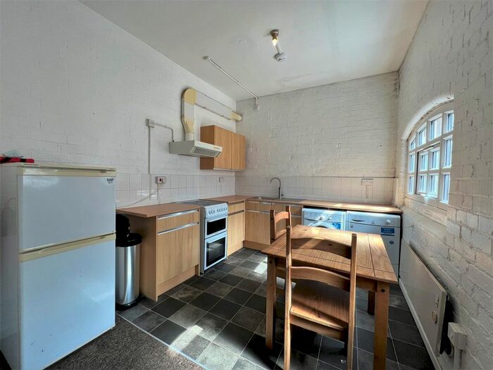 3 Bedroom Flat To Rent In York Street, Leicester, LE1