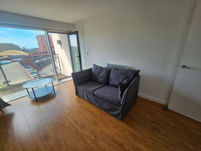 1 Bedroom Flat To Rent In Princess Way, Swansea, SA1