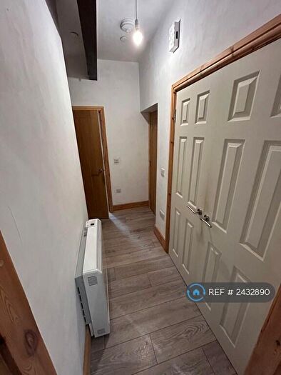 1 Bedroom Flat To Rent In Capel Moriah, Cerrigydrudion, LL21