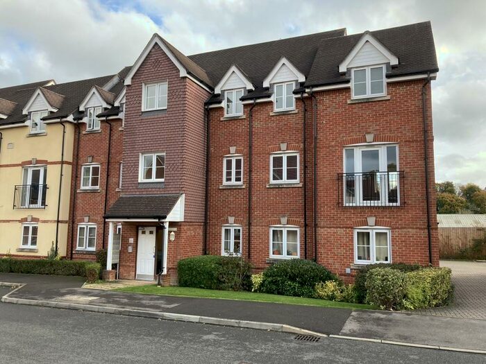 2 Bedroom Apartment To Rent In Garstons Way, Holybourne, GU34