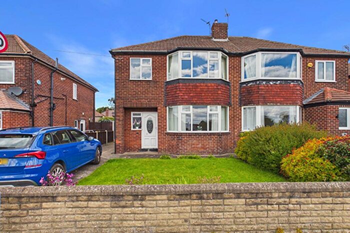 3 Bedroom Semi-Detached House For Sale In Kelmscott Crescent, Leeds, West Yorkshire, LS15