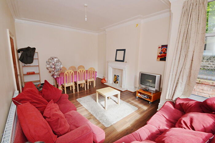 8 Bedroom Semi-Detached House To Rent In Derby Road, Lenton, Nottingham, NG7