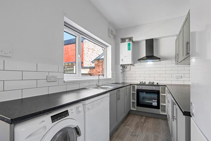 3 Bedroom Terraced House To Rent In Newdigate Villas, NG7