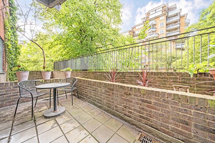 1 Bedroom Flat For Sale In Alfred Road, Hyde Park, W2