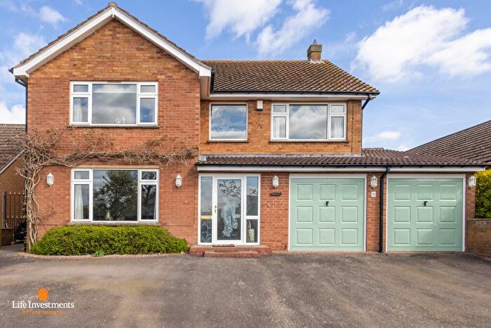 6 Bedroom Detached House For Sale In Orson Leys, Rugby, Warwickshire, CV22