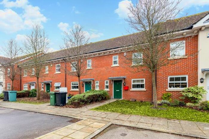 3 Bedroom Terraced House To Rent In Jago Court, Newbury, RG14