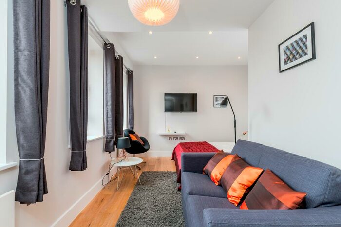 Flat To Rent In Finchley Road, London, NW3