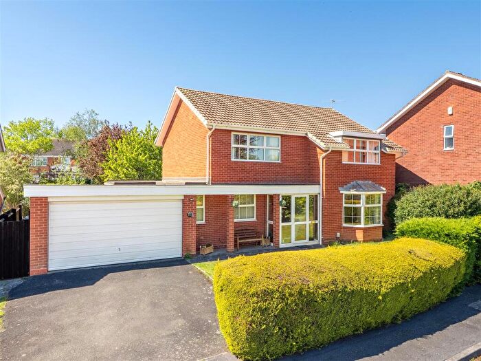 4 Bedroom Detached House For Sale In Monument Way, Stratford-upon-Avon, CV37