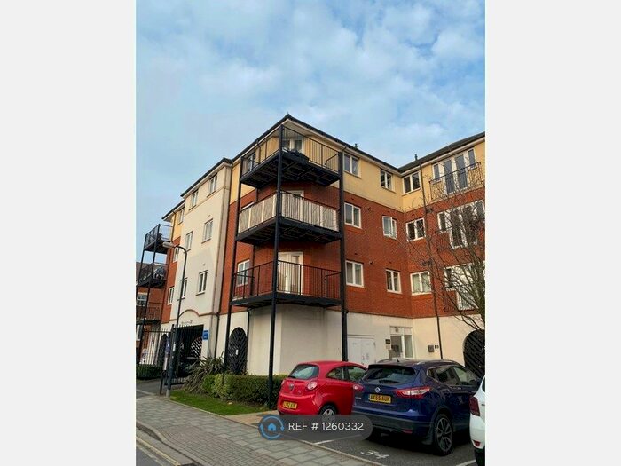 1 Bedroom Flat To Rent In Long Acre House, London, SE28