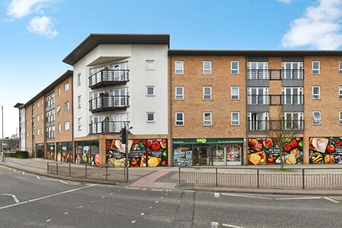 2 Bedroom Flat For Sale In Southernhay Close, Basildon, Essex, SS14