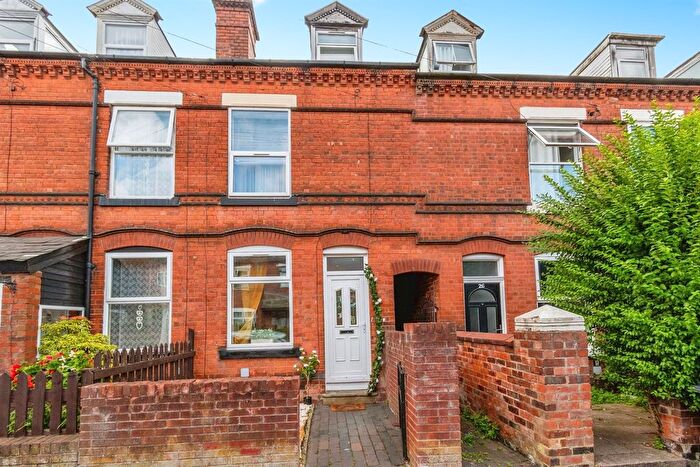 3 Bedroom Terraced House For Sale In Lumley Road, Walsall, WS1