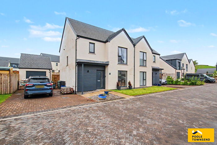 3 Bedroom Semi-Detached House For Sale In Honeysuckle Road, Kendal, LA9