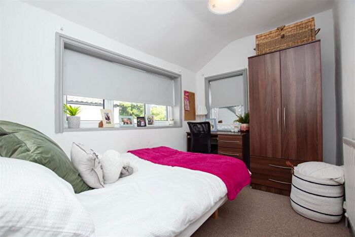 6 Bedroom House To Rent In Dawlish Road, Birmingham, B29