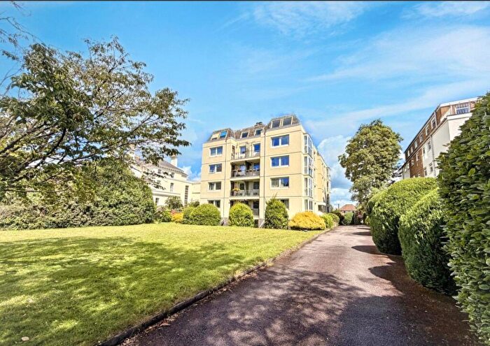 2 Bedroom Apartment For Sale In Pittville Circus Road, Cheltenham, Gloucestershire, GL52