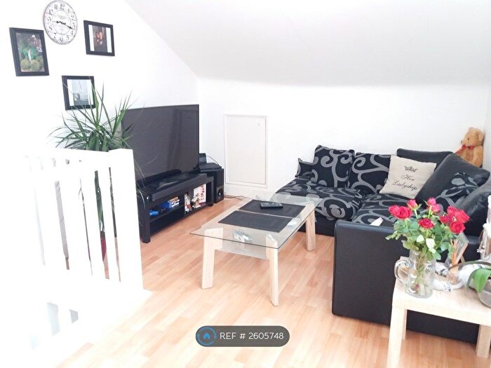 2 Bedroom Flat To Rent In Albion House, Tunbridge Wells, TN1
